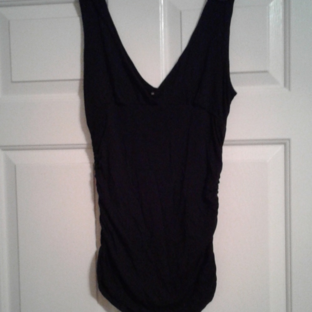 V neck rouched top